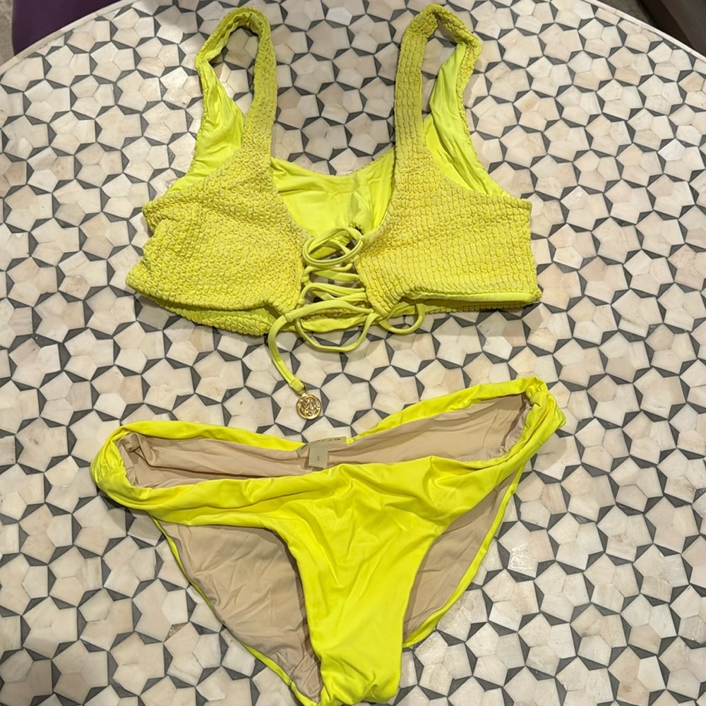 Pilyo bath suit